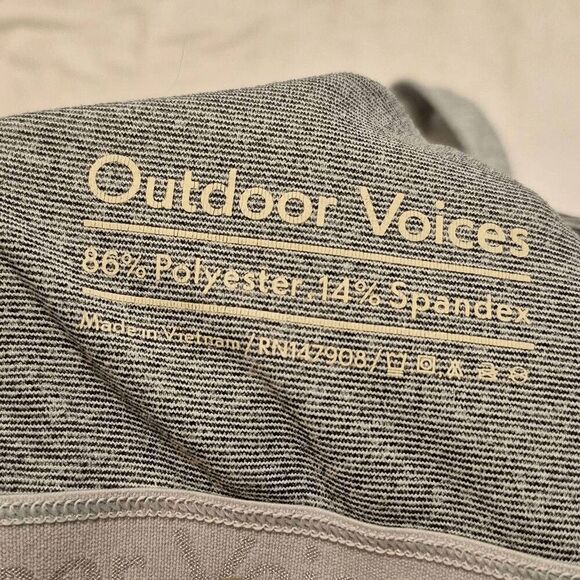 Outdoor Voices Women's Gray Racerback Two-Tone High Neck Athena Top Small - Picture 7 of 8